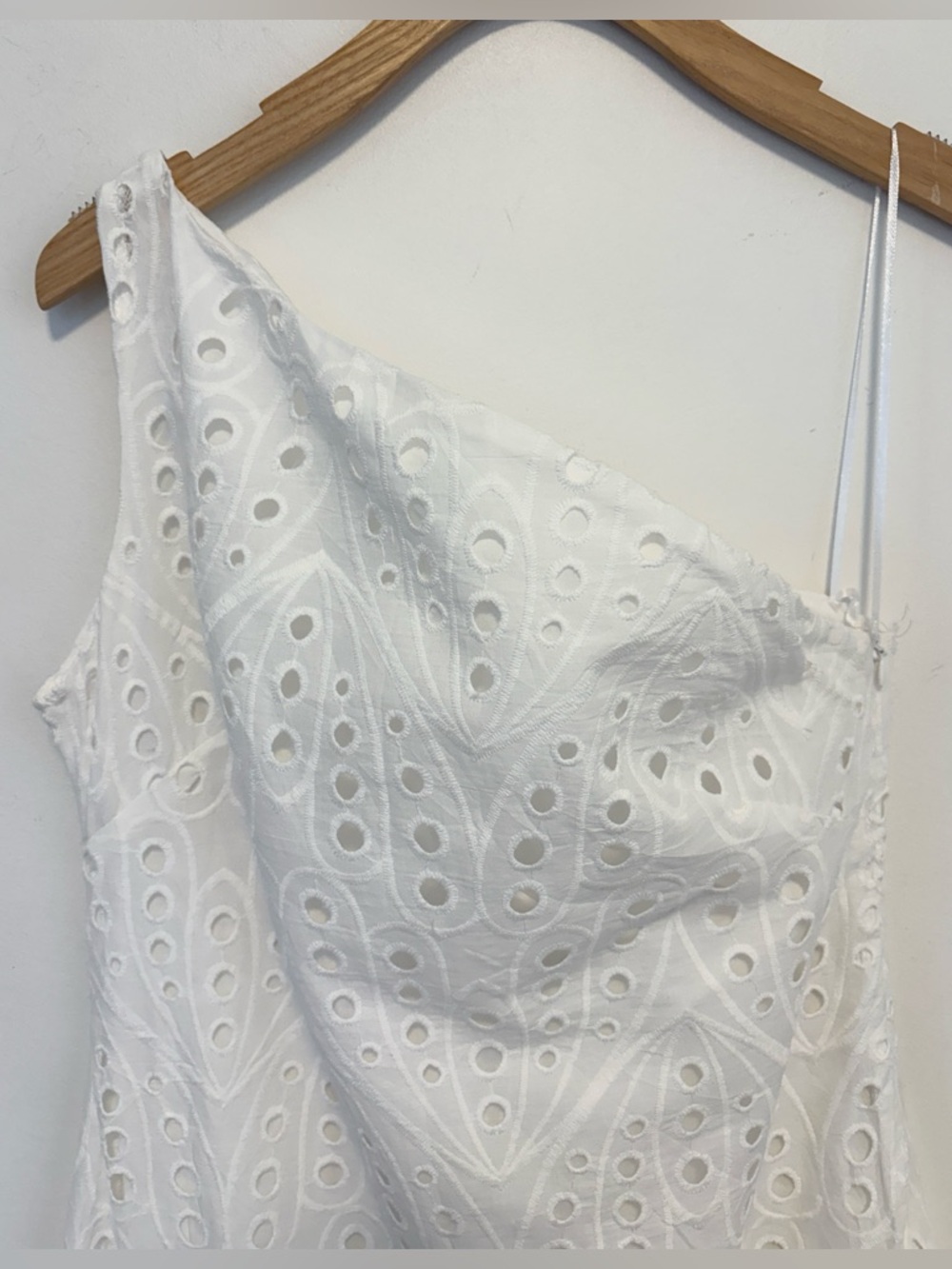 Zara one shoulder eyelet maxi dress NWT , sz : medium - Picture 7 of 11